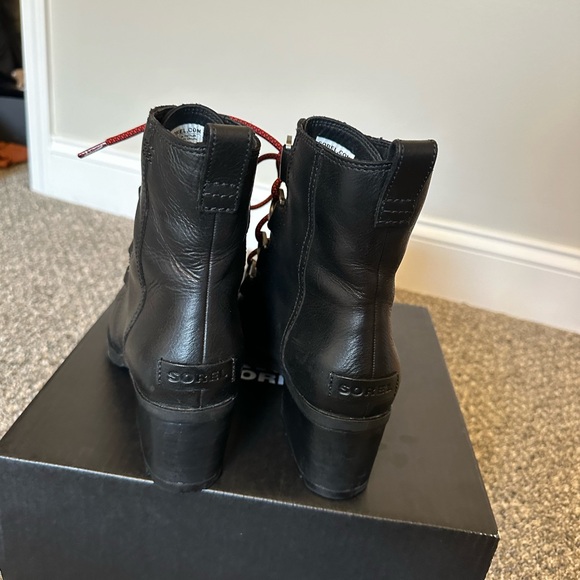 Sorel cate lace up black boots - Picture 4 of 8